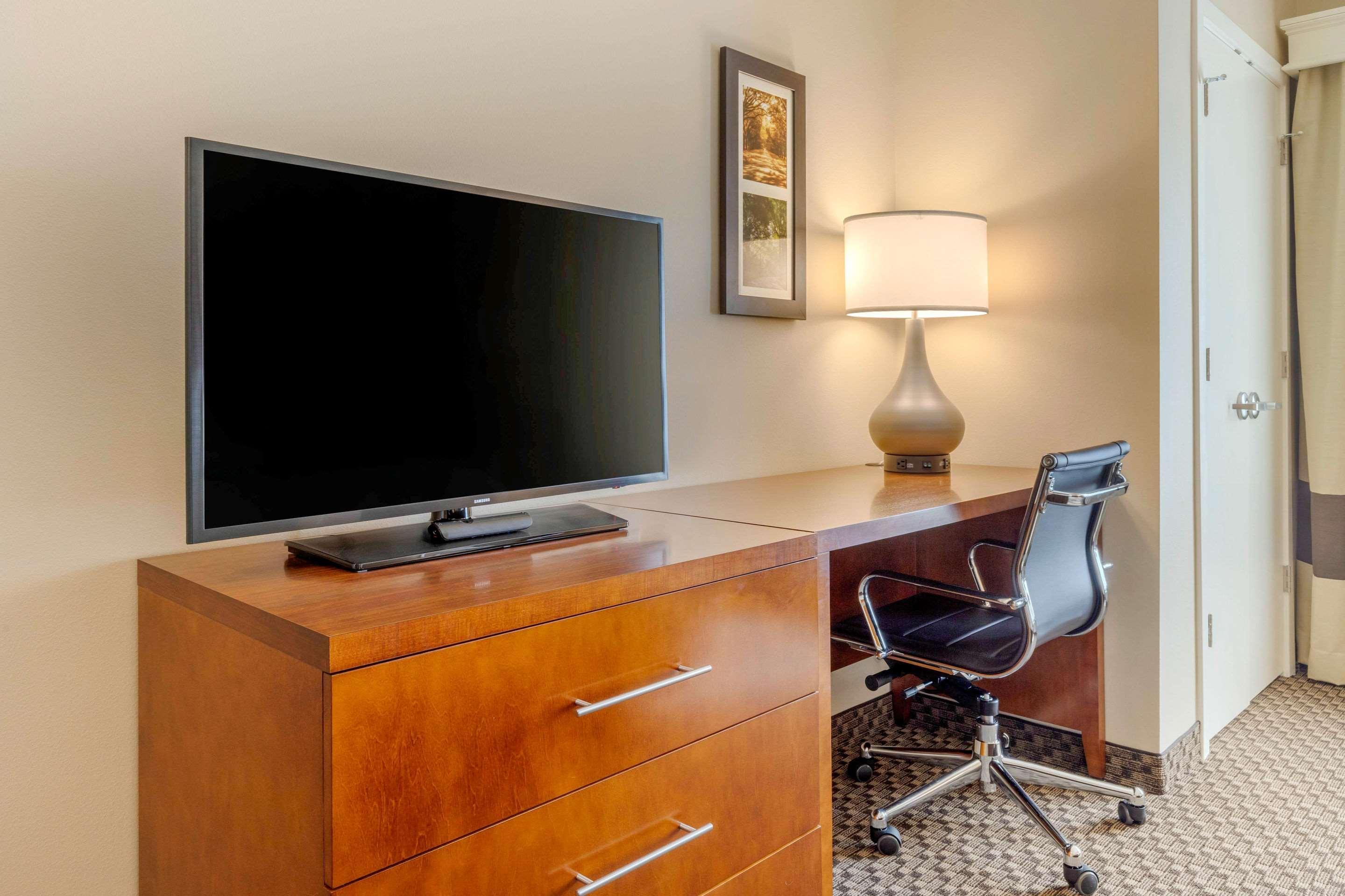 Comfort Inn & Suites Florence Bagian luar foto